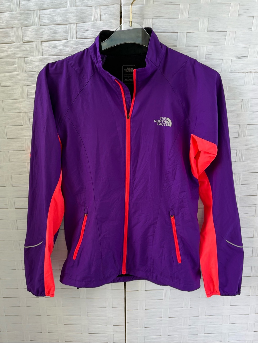 The North Face Women's Size SP Purple Orange Trim Windbreaker Running Pockets
